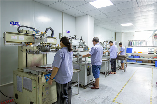 汽車中控按鍵生產定（dìng）製如何管控產品（pǐn）質量問題