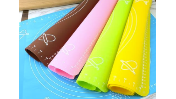 東（dōng）莞做矽膠（jiāo）的廠家需要怎麽選擇？有什麽好方法幫助大家快速選擇？