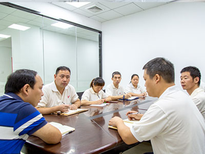 伊人在线视频-工作溝（gōu）通會