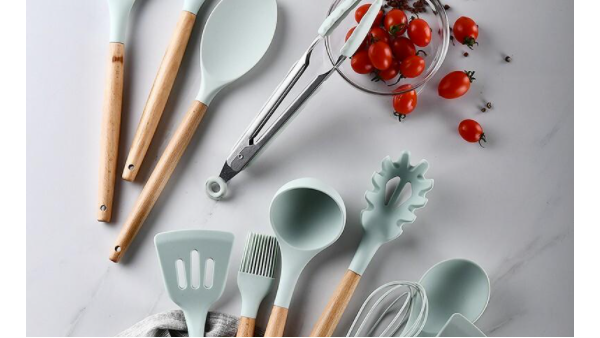 矽膠產品（pǐn）生產（chǎn）工廠如何選（xuǎn）擇？哪個廠家更受青睞？