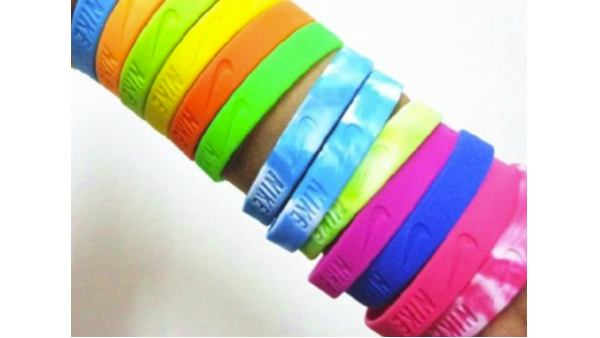 矽膠運動手環（huán）的好處（chù）有哪（nǎ）些？你（nǐ）知道嗎？